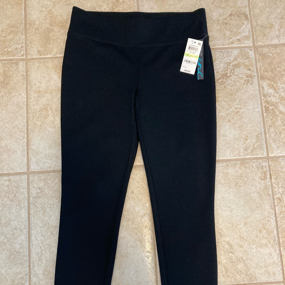 Black skinny leg regular fit size 4P short